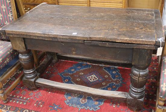 An oak drawer leaf table, W.136cm